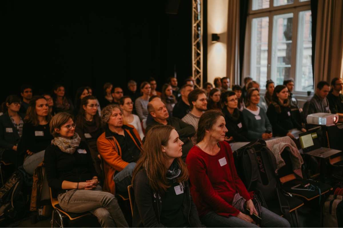 Fortbildung für Stationen, (c) bilderimkopf concepts - Lena Bannasch Fortbildung für Stationen, (c) bilderimkopf concepts - Lena Bannasch